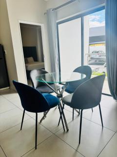 High End 93 On New Stay - 6