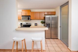 Beach condo with 3 bedrooms and ocean views - 4