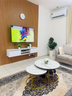 Voila PD Homestay - 8