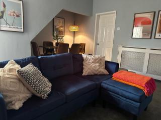 Field View Spacious 2-bed, Parking, Workspace, Countryside Walks - 5