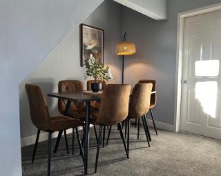 Field View Spacious 2-bed, Parking, Workspace, Countryside Walks - 7