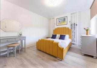 Walsgrave Road 3BR Multi-Floor Apartment Unit - Free Parking & WiFi - 8