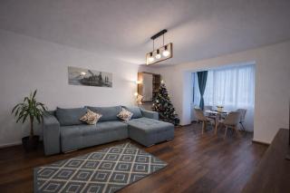 Illy's Cozy Apartment Brașov Free Parking & Self Check-in - Braşov - 0