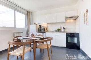 escale-marne fr - Free Parking - AC - Climatisation - Parking Gratuit - 1