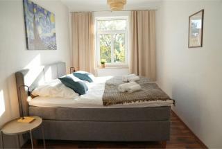 Apartment mit Fußbodenheizung im ruhigen Hinterhaus, JURA Kaffeevollautomat, Smart-TV, Privater Parkplatz, WIFI, Boxspringbetten - 0