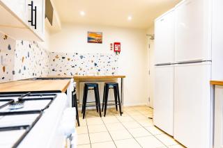 Gloucester City 6 Bed Home-Sleeps 12-Parking for 3-Work or Leisure - 9