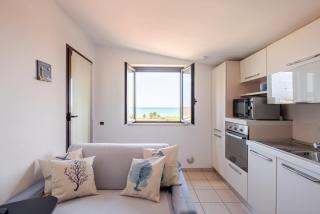 Lovely Flat with See View - 9