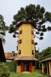 A Casa da Torre Amarela - 8