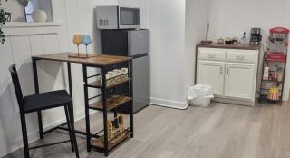 Beautiful basement - 8