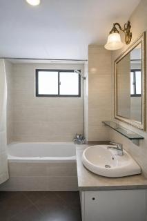 Asian Ruby Center Point Hotel - Near Nguyen Hue Street - 2