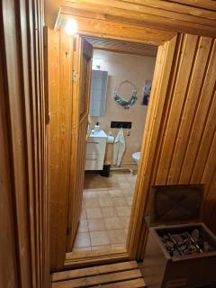 Peaceful farmroom with free sauna, wifi, parking and northern light - 7