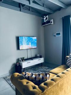 Tranquil Escapes Bramley - 5