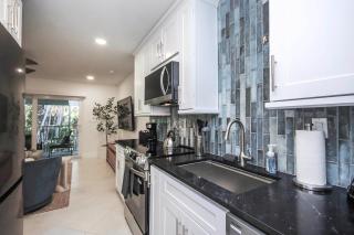 1BR Sanibel Condo Near Beach Colony Inn 07 - 7