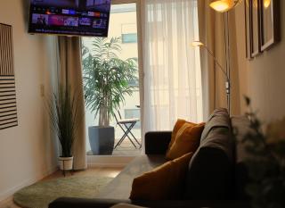 DUHA HOMES - 1 Zimmer Apartment, Küche, Self-Check-in, Stellplatz - 0