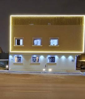 A studio with an elegant bohemian vibe - 5