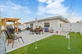 Madeira Beach Family & Pet Friendly Luxury Getaway - 6