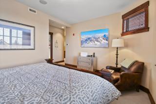 Silver Star #702 - 2 Bed TH Spa - 4