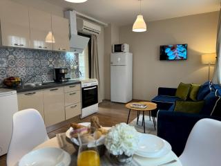 Best Location Kapana Apartment for 4 Guests & Parking - 6