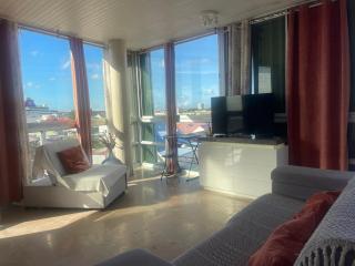 PENTHOUSE SEASIDE 10 MIN port, croisière et aéroport - 7