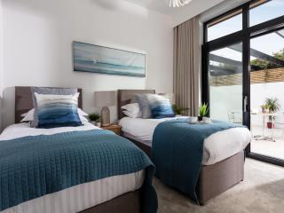 3 Bed in South Tehidy 90549 - 1