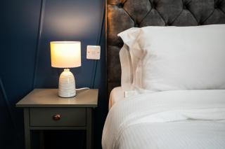 Staycoastal Linden Hotel Family Deluxe Suite - 6