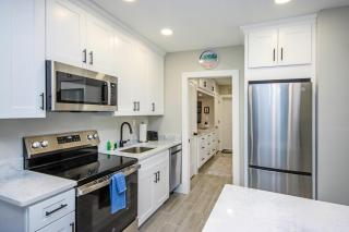 Island Living 1BR Steps to Gulf Colony Inn 55 - 9