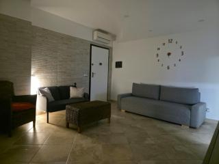 DDN House Bari - Apartment near Airport with Big Terrace Sleeps 6 - Macchie - 5