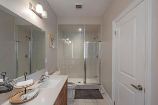 Bright and Spacious 3BR, 2,5 Bath Home in Caledon - 1