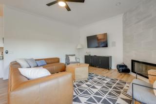 Pool Table, Putting Green Luxury Oasis in Mesa - 5