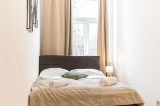 Welcoming 2BR & 1LR Budget Apartment well connected Ideal for Long stays - 3