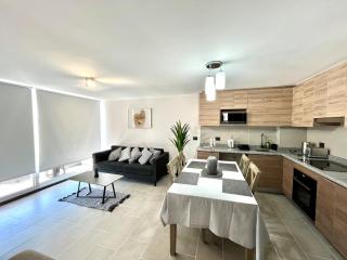 Departamento en Primera Linea, Frente al Mar, Vista Unica - 3