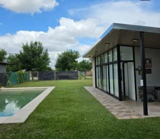 Monoambiente con parque y pileta - 1