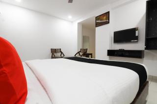 Super Collection O Mythri Hotel Near By ECIL, AS RAO Nagar, Sainikpuri - 5