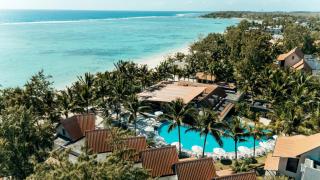 Crystals Beach Resort Belle Mare, a member of Radisson Individuals - 9