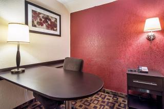 Red Roof Inn Anderson, IN - 6