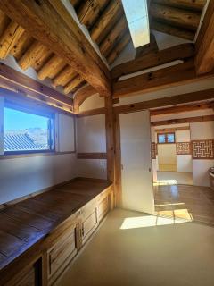 Chaehyodang Hanok Stay - 8