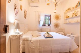 Trulli delle Grotte - 1