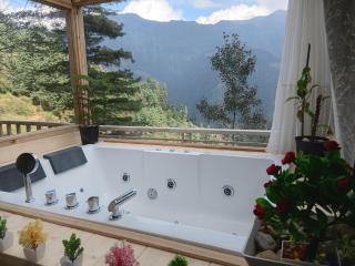 UrWish TreeHouse cottageJacuzzi - 5