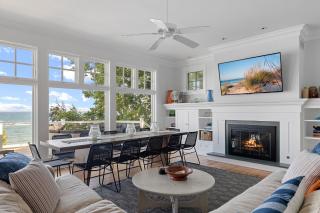 The Shore House by Juniper Holiday + Home - 2