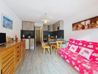 Portes Du Soleil PSA47 TELECABINE & MOUNTAIN 4 Per - 9