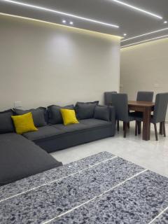 Modern Room in Hay 9 - 1