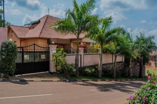 Vanny's Garden Retreat - 6