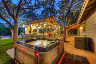 Terracotta Haven Hot Tub, Pool & Games, Sleeps26 - 9