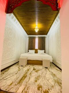 Parvina b&b hotel - 0