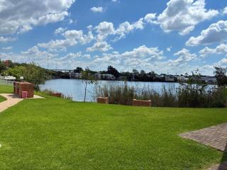 Apartment with Breathtakingly Beautiful Lake Views - 3