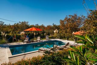 Holiday house Mia with pool - 3