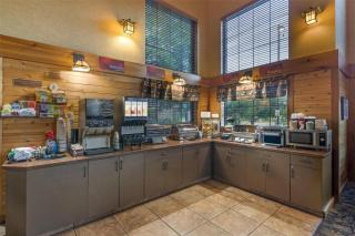 Best Western Plus Kelly Inn and Suites - Fargo - 6