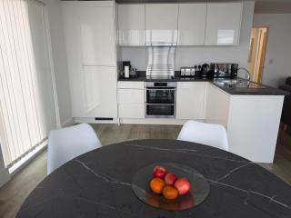 Seaview West Coast - Exceptional - 2 Bedrooms Sleeps 5 -Stunning Sea Views - 500 metres to Beach - Bournemouth - 8