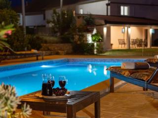 Holiday house Mia with pool - Imotski - 2