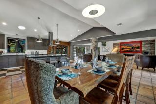 Terracotta Retreat 6 Homes & 2 Pools Sleeps 54 - 6